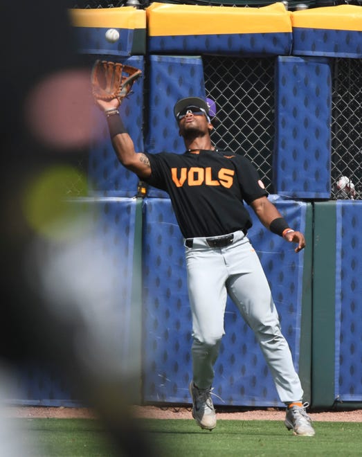 May 26 2024; Hoover, AL, USA; Tennessee outfielder Kavares Tears (21) snags a deep fly to right against LSU at the Hoover Met during the championship game of the SEC Tournament.